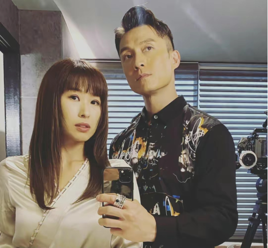 TVB热播剧好带劲，星二代挑战激情戏，演员男扮女装和男主激吻休闲区蓝鸢梦想 - Www.slyday.coM