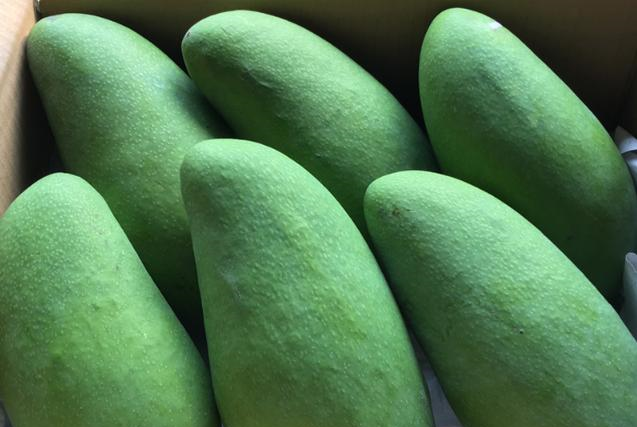 云南人吃芒果为啥要蘸辣椒？网友：别说了，我现在就要去买芒果休闲区蓝鸢梦想 - Www.slyday.coM