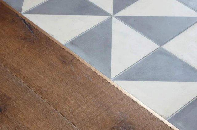 木地板换瓷砖大概要几天三种流行做法轻松搞定让家里焕然一新