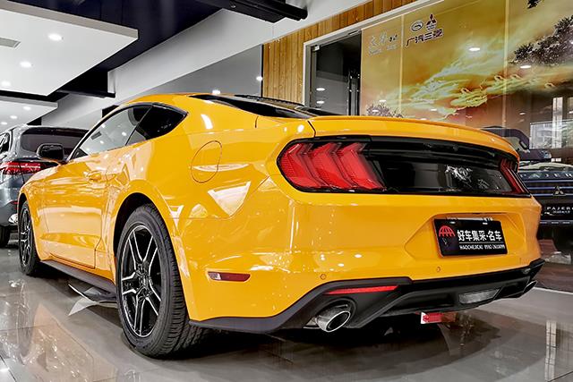 福特野马p版到店:橙色外观迷人,这价格如何?