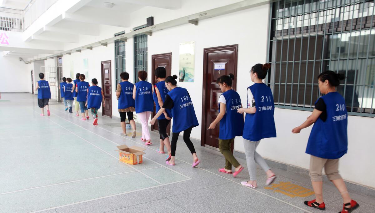 在看守所的生活是怎么样的