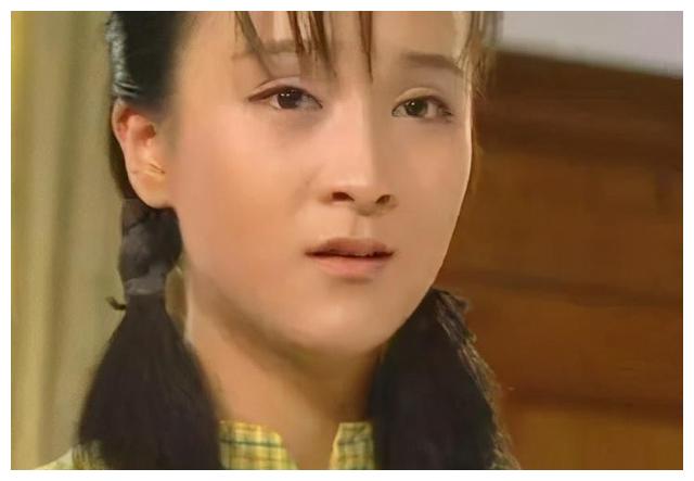 43岁"梦萍"近照曝光,事业高峰期选择结婚,今可算是人生赢家