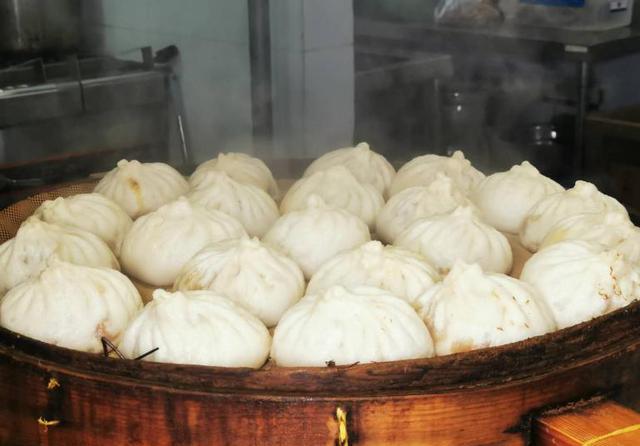 秋天里的第一笼驴肉包子你吃过了吗