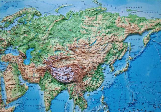 图二:再看清朝版图:清朝地图历来被称为秋海棠,恰好囊括了东亚地区