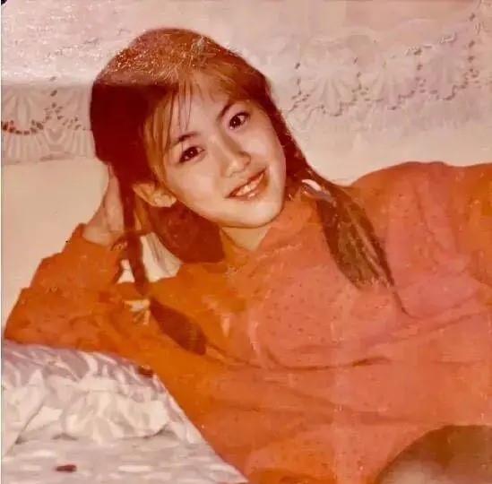 田朴珺晒自己素颜照片彰显她的好心情