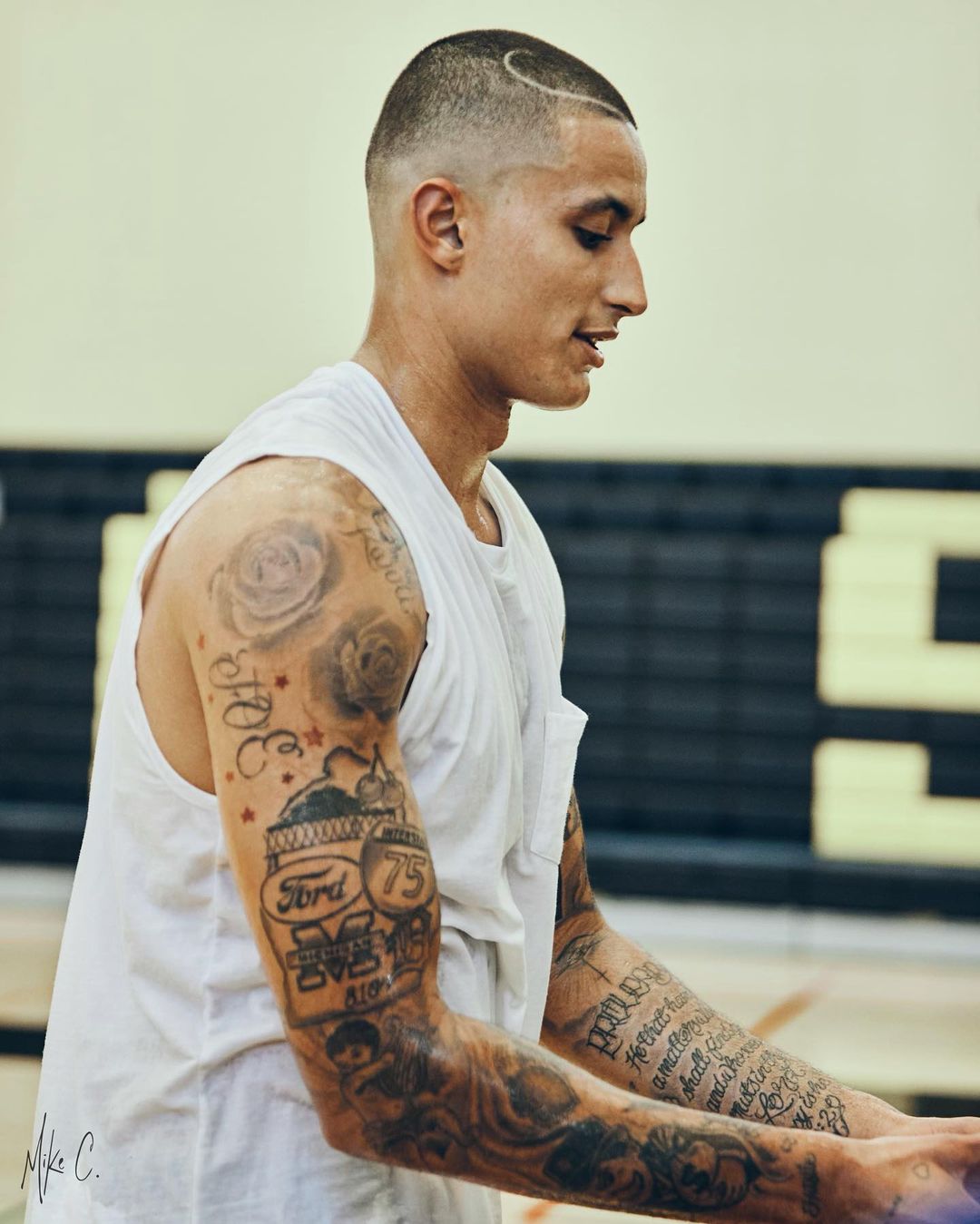 库兹马进来也是频繁更新社交博客,晒了很多他自己在休赛期进行日常