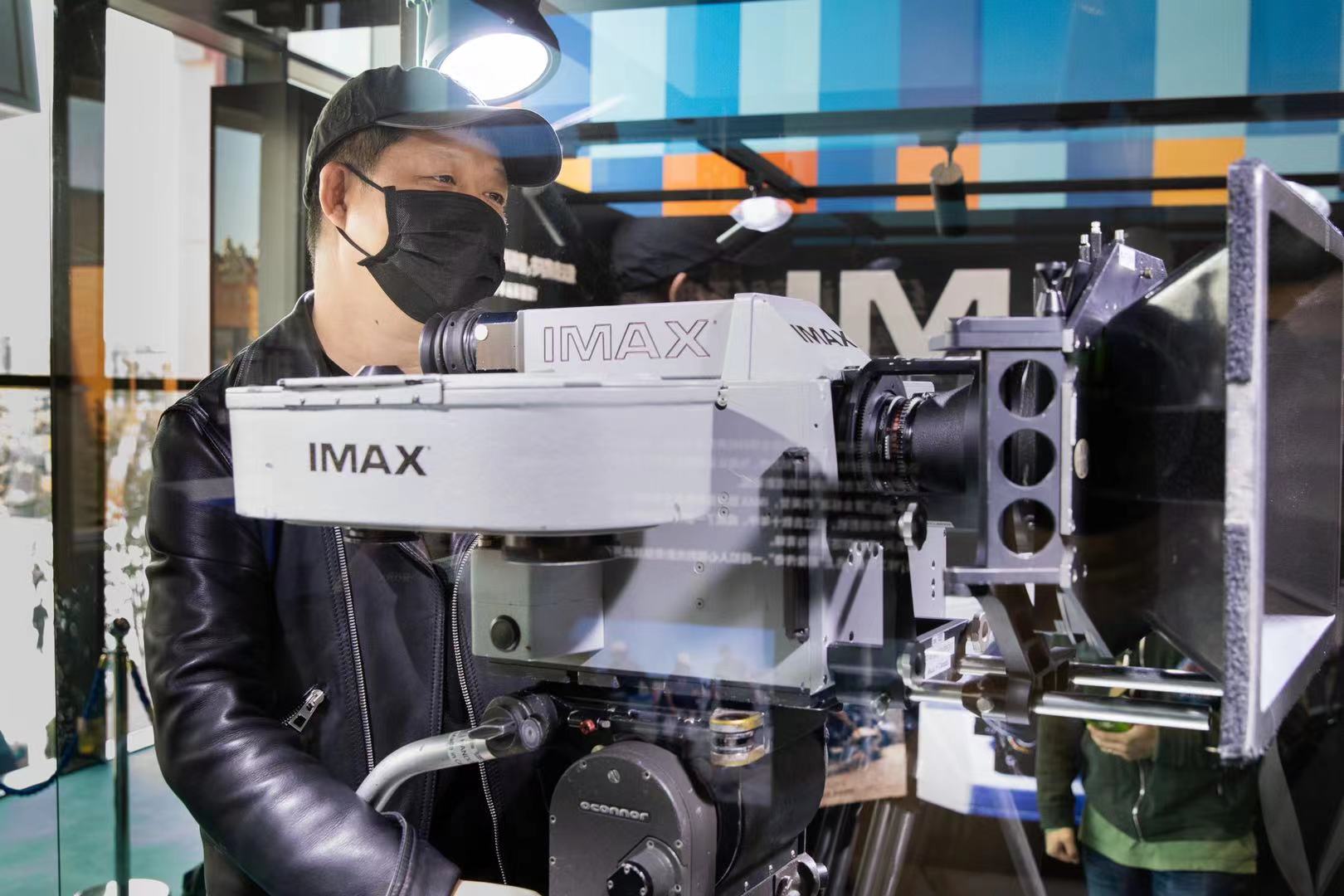 imax胶片摄影机限定特展重磅亮相北京环球城市大道