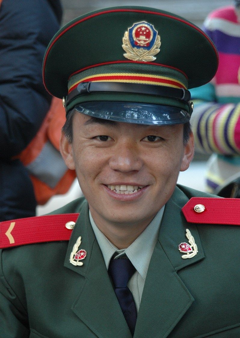 爱笑的傻根,王宝强_高清图集_新浪网