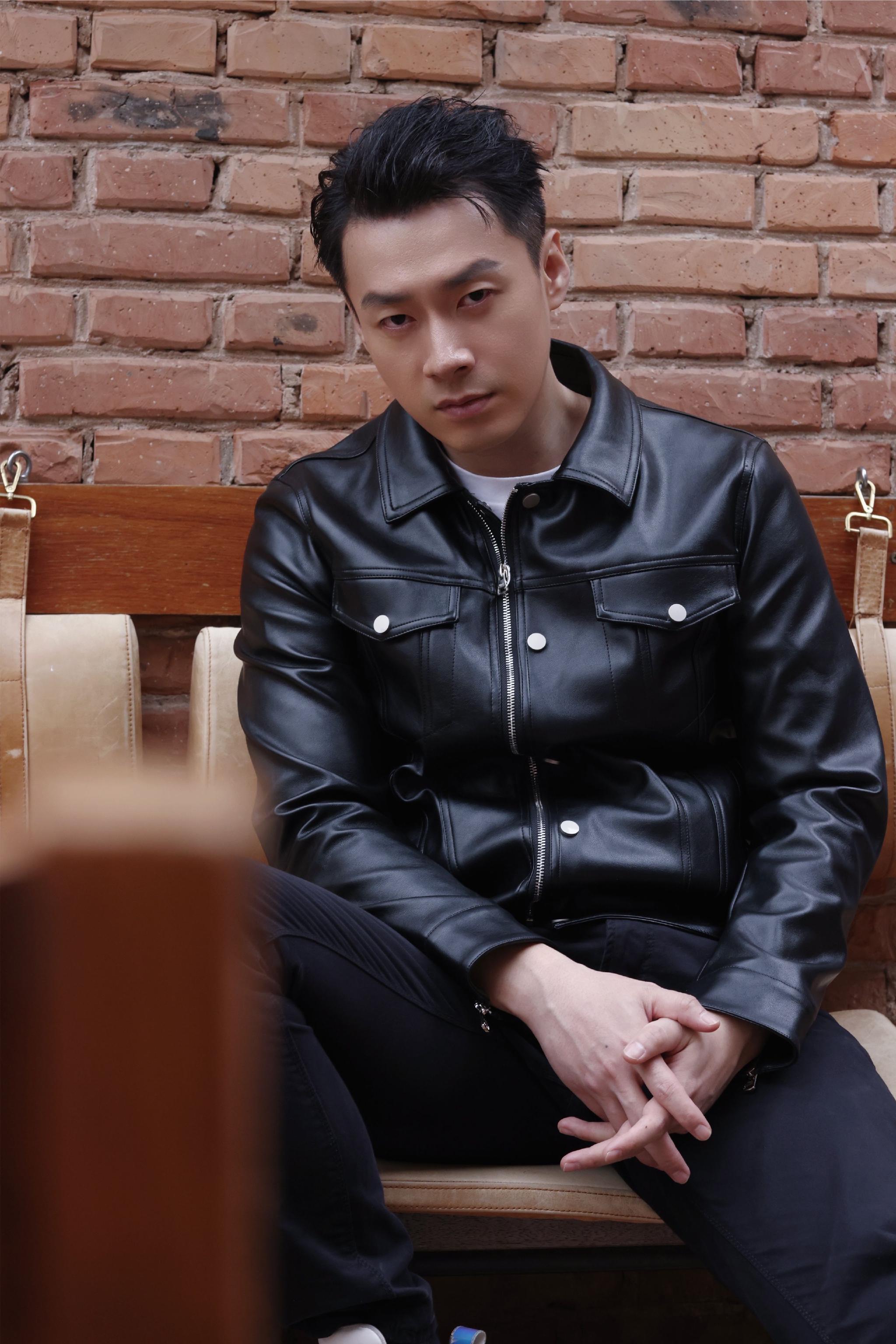 于清斌雅痞写真曝光全黑皮衣造型酷帅有型