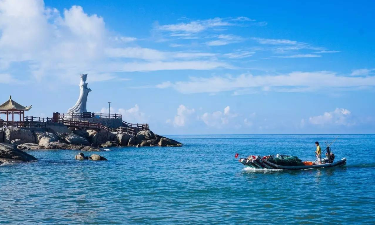 探访惠来海滨度假村海水清澈沙质细腻椰树林立榕树成荫