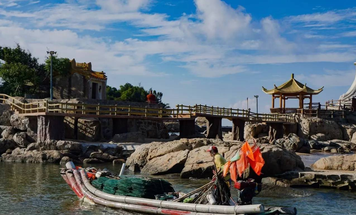 探访惠来海滨度假村海水清澈沙质细腻椰树林立榕树成荫