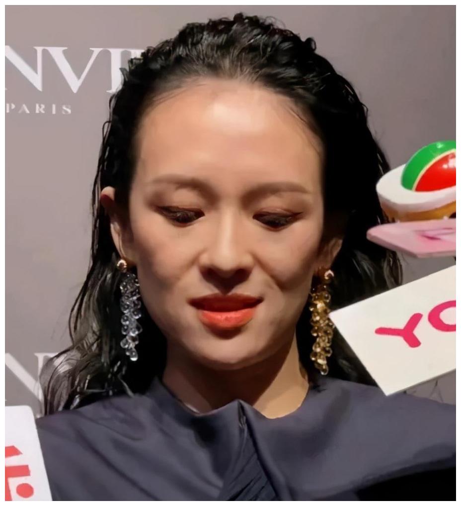 章子怡瘦脱相,41岁二胎后首现身,还没有大十岁的许晴状态好