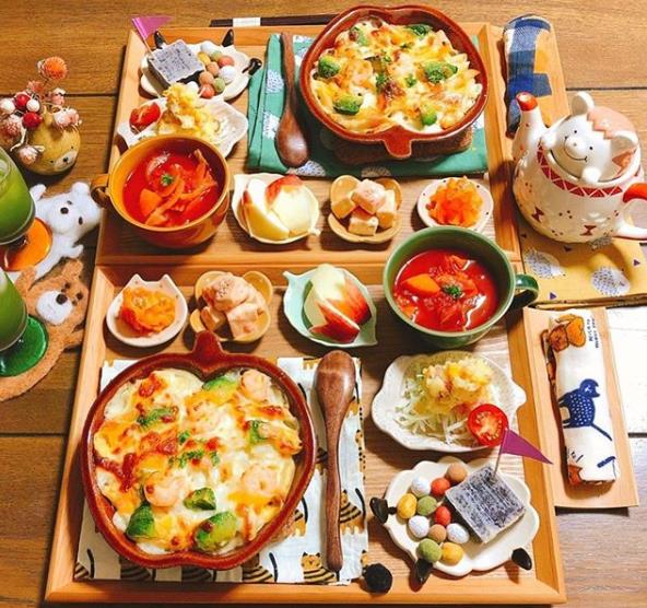 日本主妇晒美食照治愈网友:孤单的时候,就到厨房里去