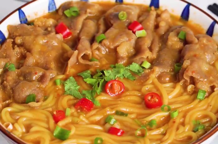 好吃的酸汤肥牛面,鲜酸爽口,简单营养,老少皆宜的居家美味