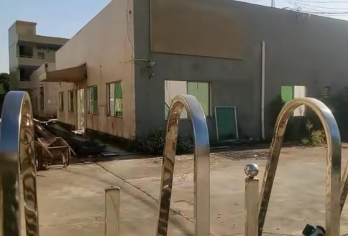 东莞一建材工厂倒闭,厂房租不出去,房东一怒之下做了柴房|建材|厂房