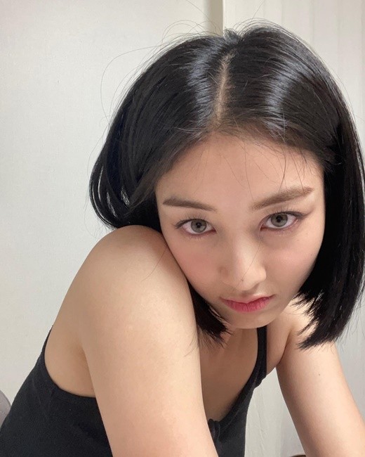 韩国女团twice成员朴志效sns发照秀美貌