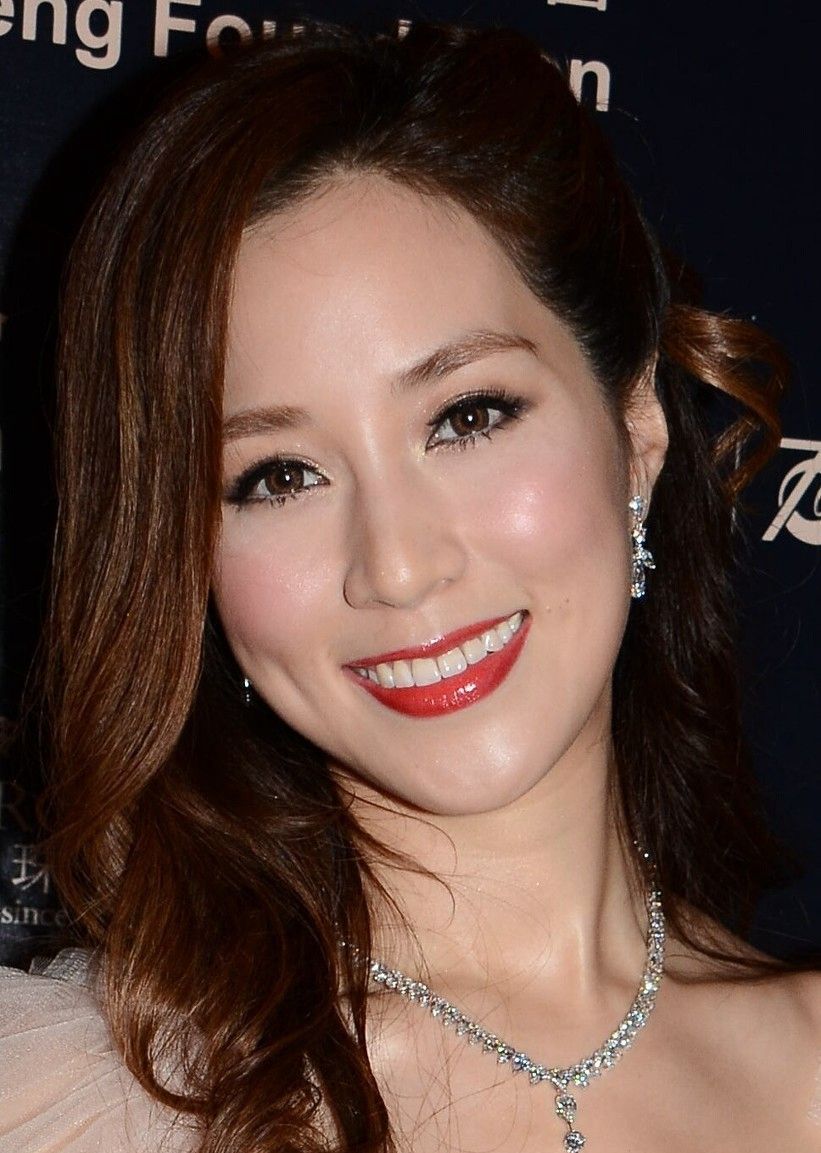 豪门儿媳徐子淇贵气逼人一脸娇羞