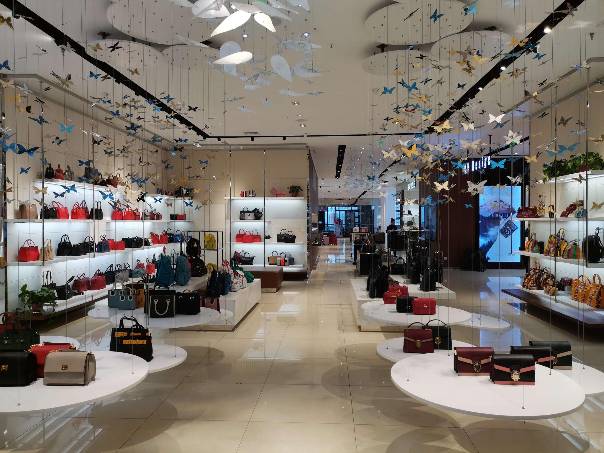 用直播撬动内需 白沟箱包产业带携手京喜发力新兴市场__财经头条