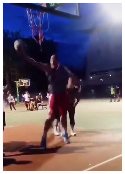 威姆斯购豪车炫耀三连冠万圣伟称霸野球场宏远试训辽宁籍混血儿 财经头条