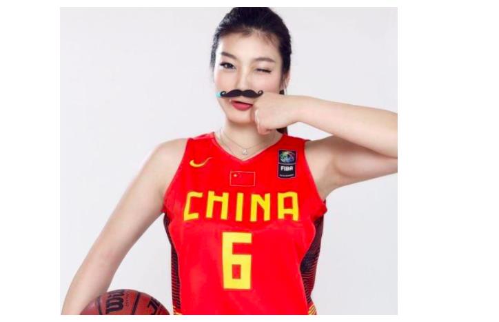 了杨舒予,王丽丽,万济圆和张芷婷四名球员,替补则是王海媚以及李颖韻