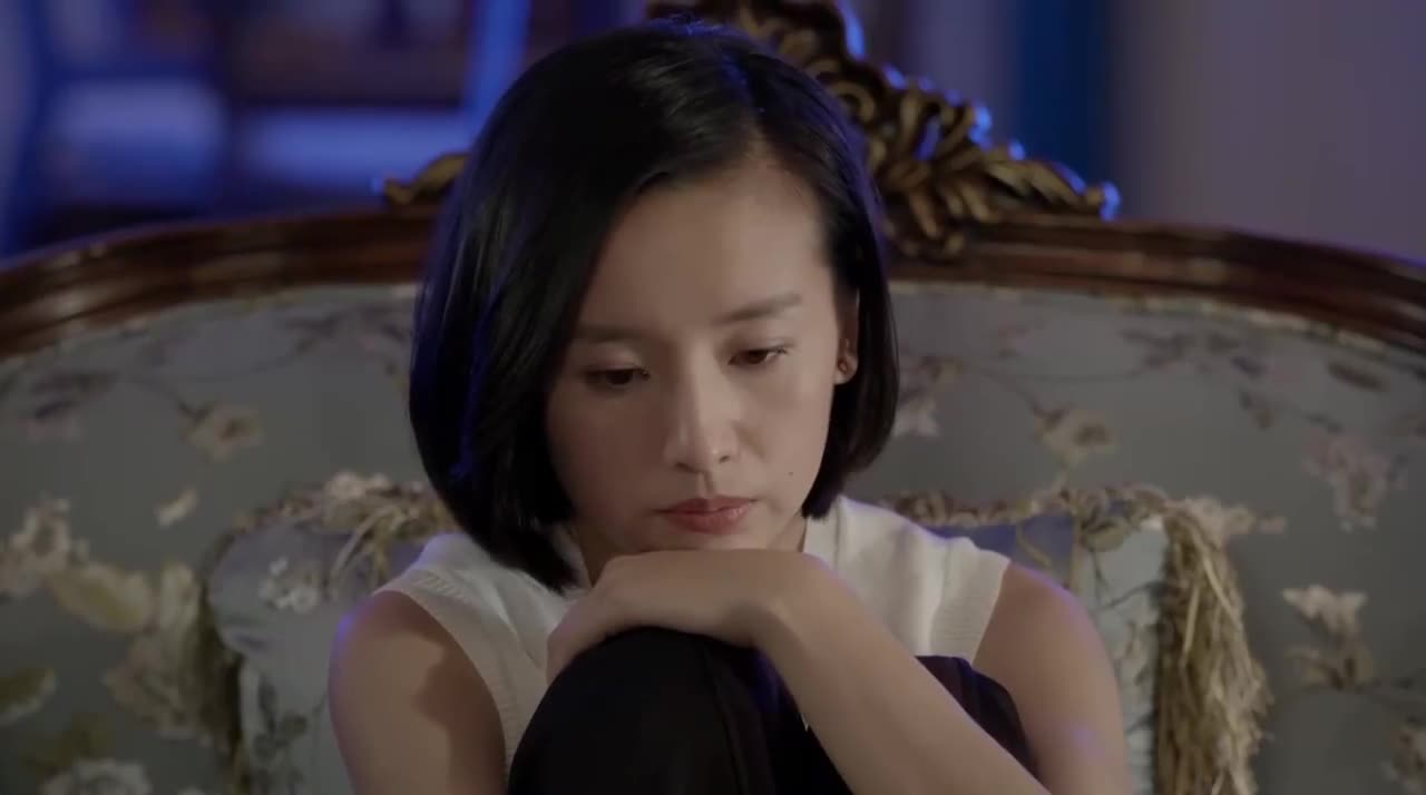 虎妈猫爸:唐琳和罗素聊起自己女儿,说到伤心之处,靠着罗素肩膀