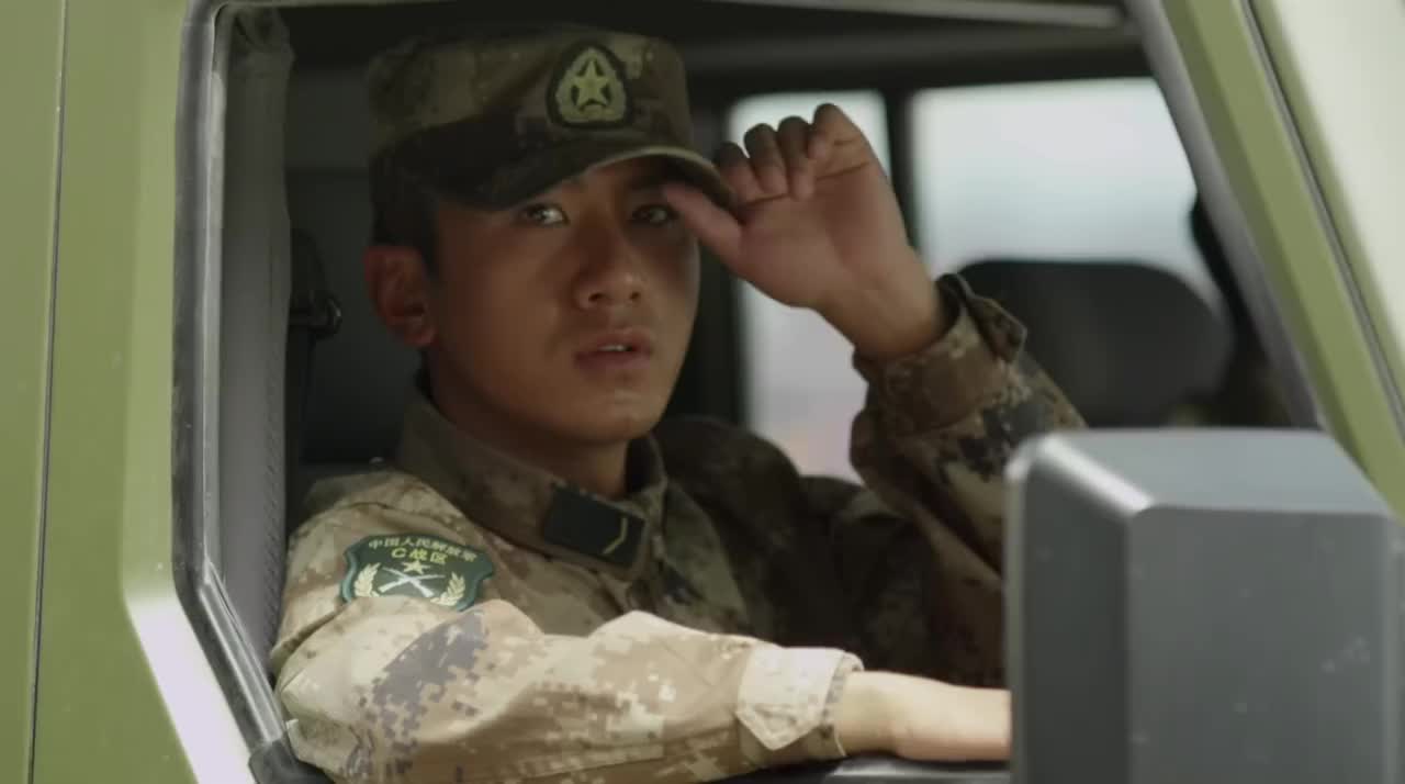 雪域雄鹰:荣宁无意中发现独臂的行踪,悄悄跟踪他,不料他早察觉