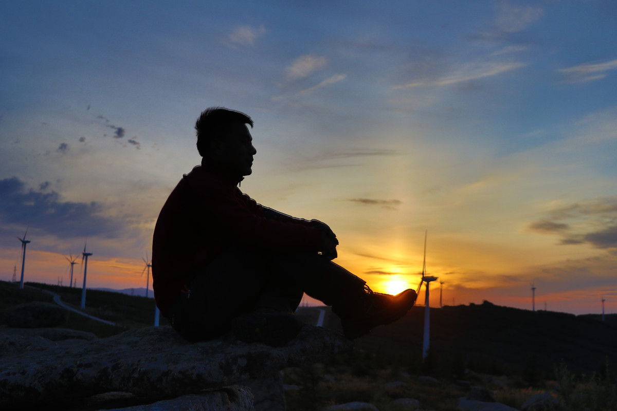 我为何放弃月薪1万的工作待在家,反倒让父母去扫大街?