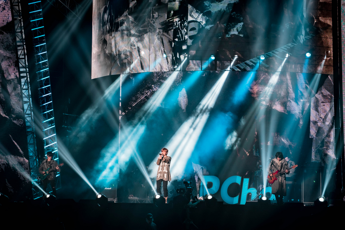 八三夭助阵双11演唱会，遇吉他手刘逼生日，演出直播被祝福刷屏！休闲区蓝鸢梦想 - Www.slyday.coM