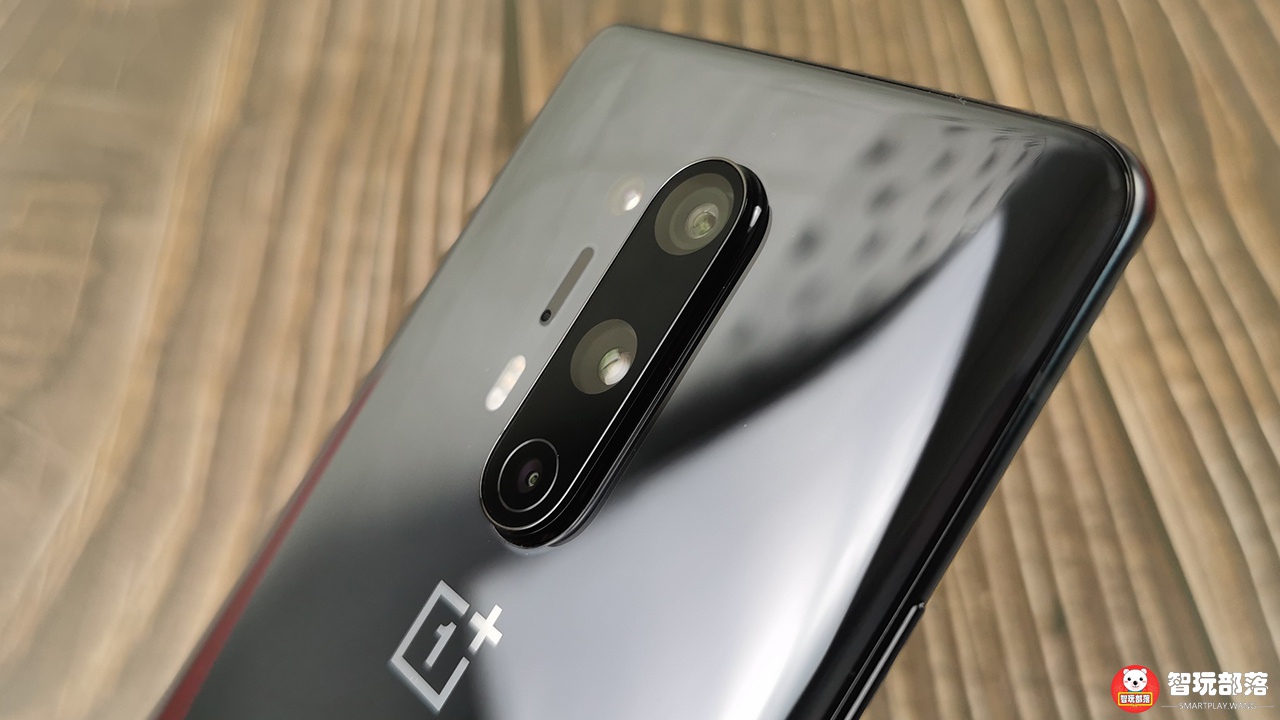 一加8 pro开箱图赏:120hz瞳孔屏,机身轻薄让小拇指感动哭了?