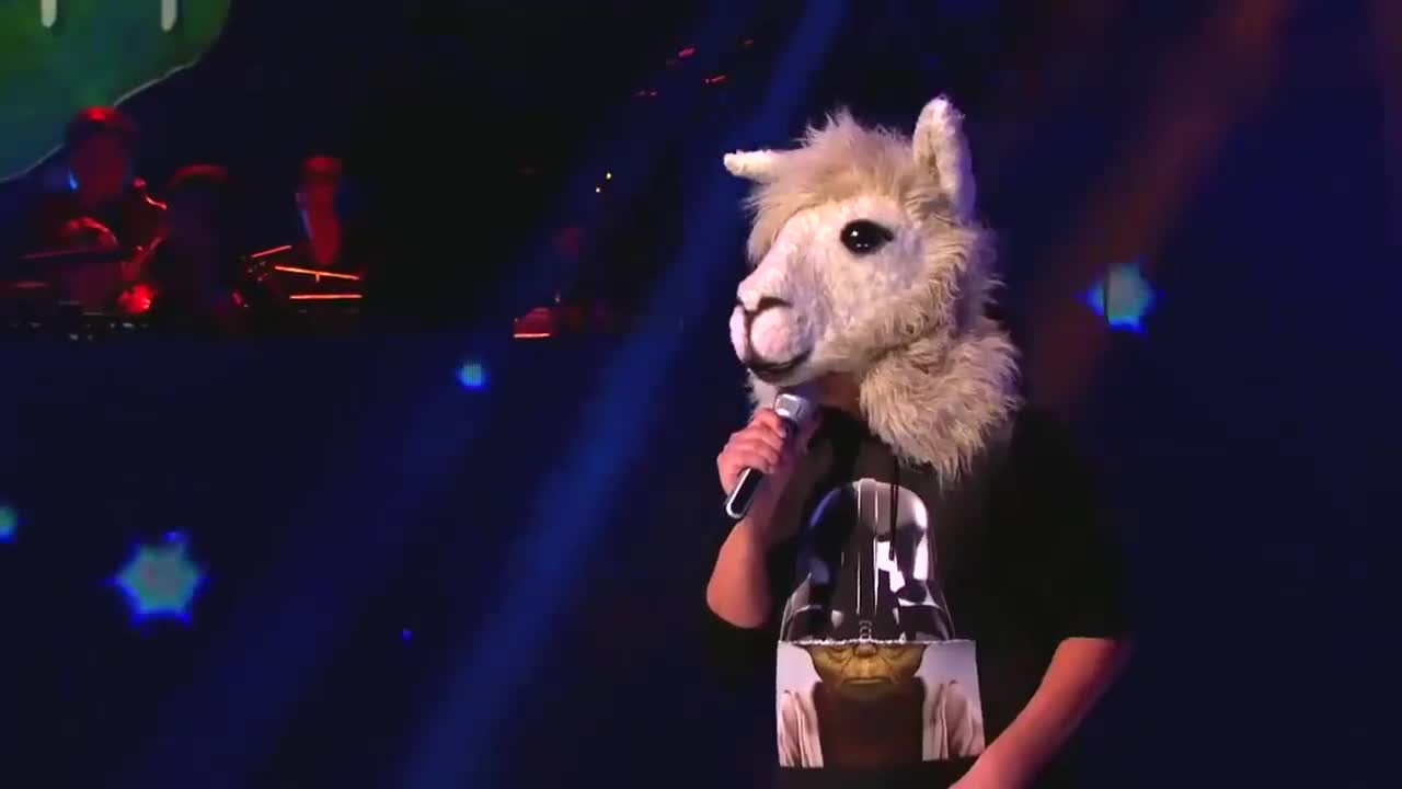 蒙面歌王:羊驼这样的演绎真的超棒的,就是面具老让人出戏