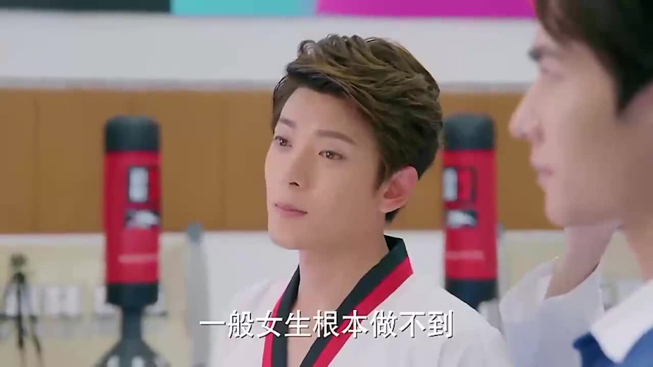 为您推荐: 方廷皓手术前拉着百草,不当女友就不
