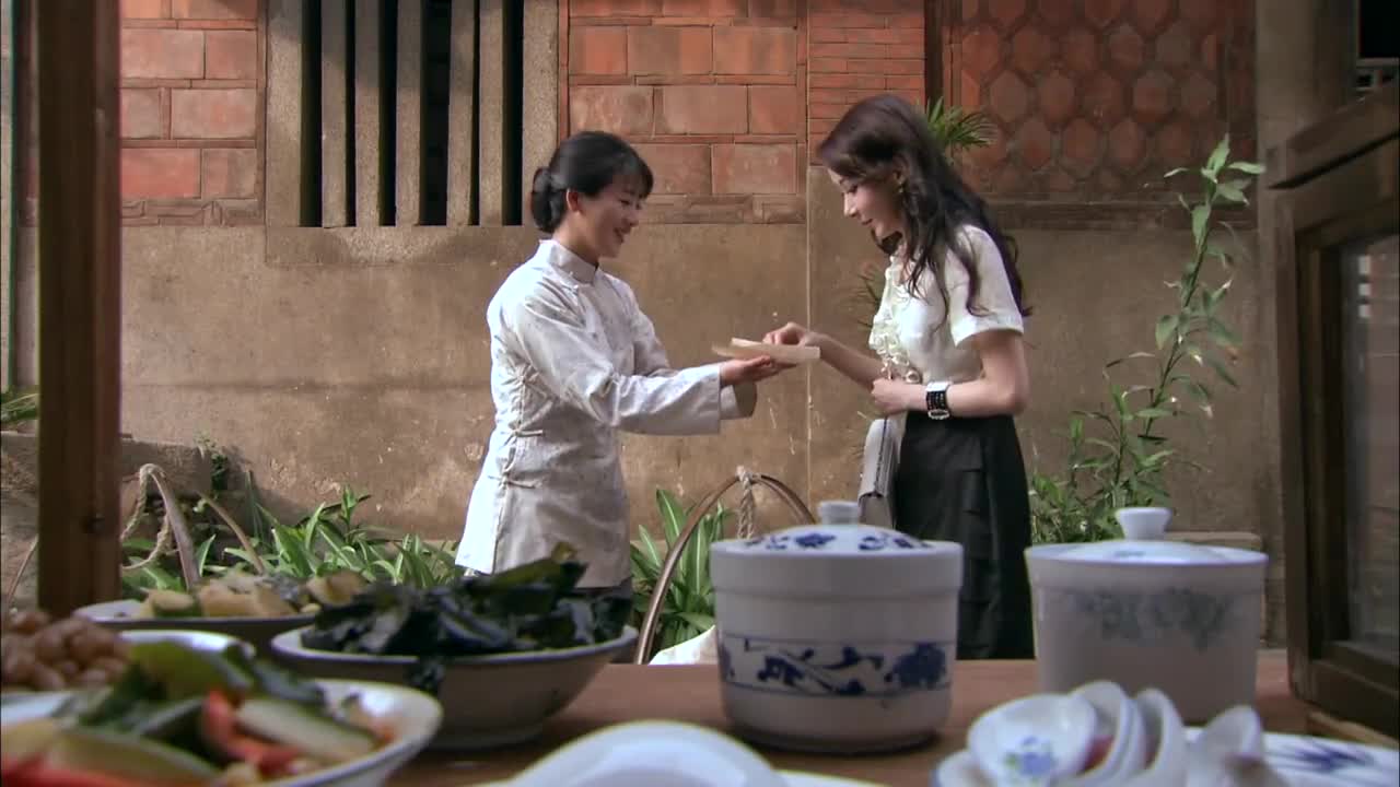 为您推荐: 奶奶再爱我一次:阿足和玉郎擦身而过,此时的玉郎已是富豪郑