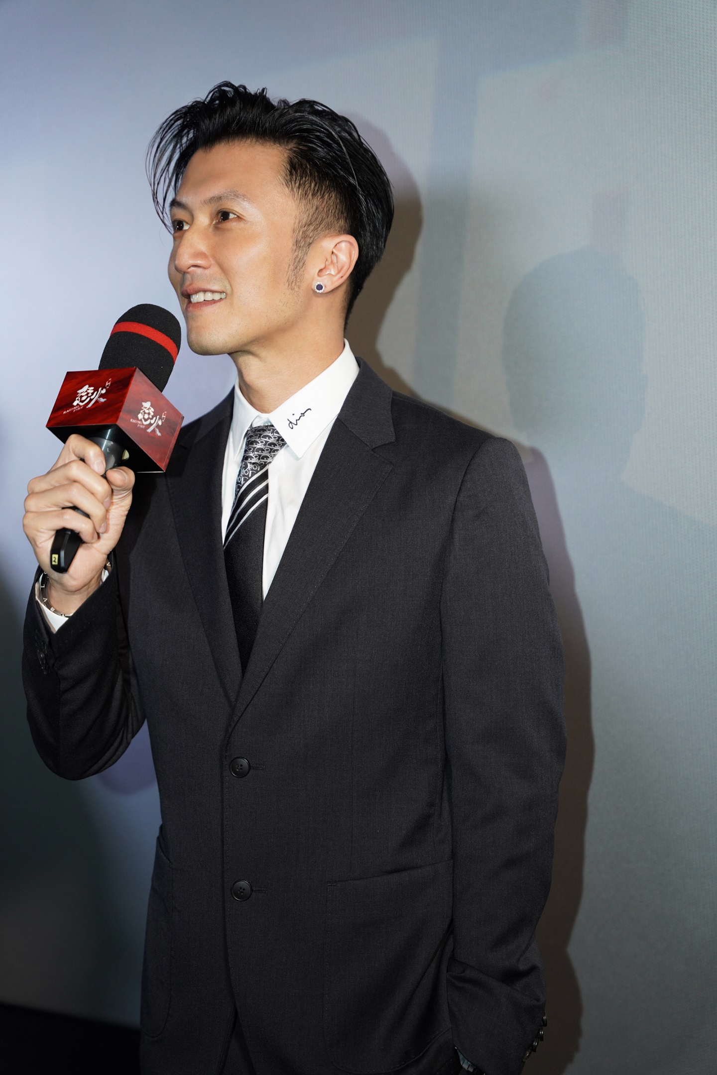 谢霆锋出席怒火重案超燃首映礼分享电影拍摄的台前幕后