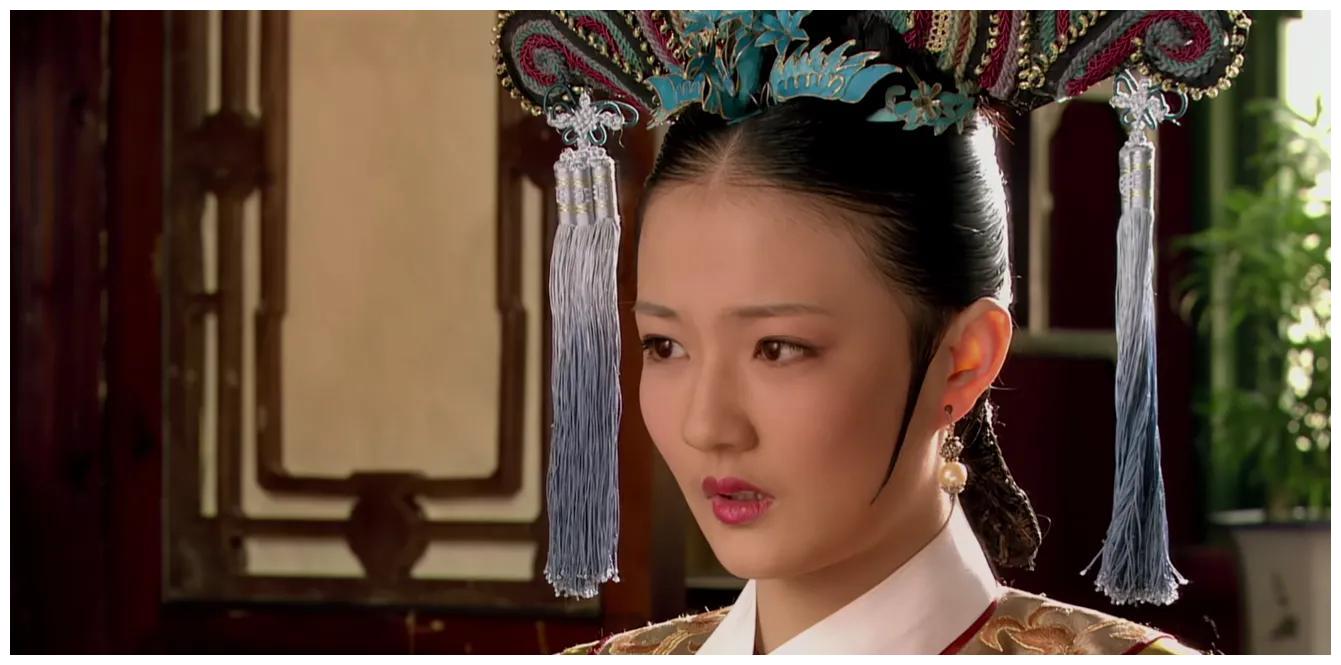 《甄嬛传》玉娆为何多年无子,你也不看皇帝给她的玉佩里藏着啥__财经