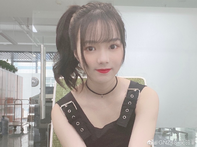 偶像美少女gnz48-吴羽霏迷人可爱美照欣赏