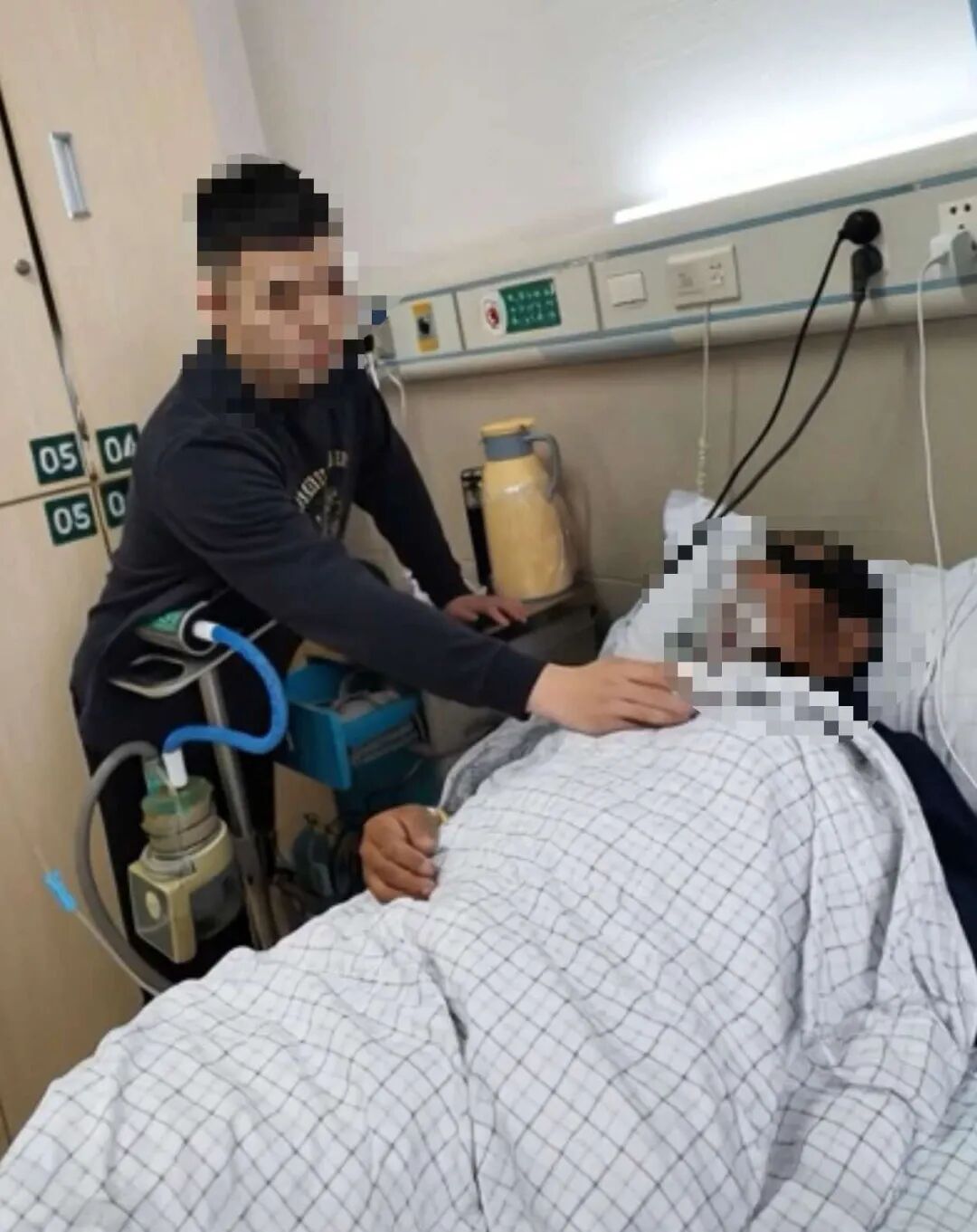 男子 AI 造父亲病逝假象骗 170 余万炒股,已被刑拘。 男子 AI 造父亲病逝假象骗 170 余万炒股,已被刑拘。