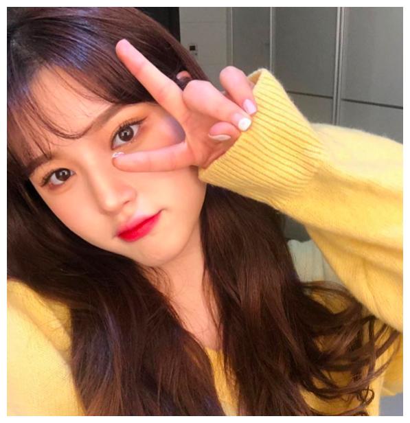 韩国女星金赛纶家族基因也太好看了吧 辣味版的姐姐气场强大|金雅纶