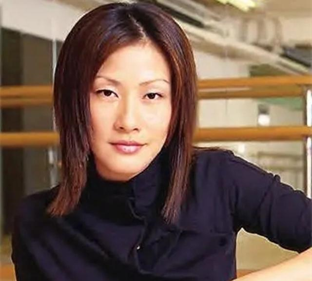 去年6月,陈慧珊亲自监制了一部以教育为主题的节目《放学后》,播出后