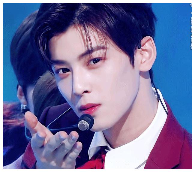 韩剧《女神降临》再迎劲敌,看清男配长相,车银优黄仁烨危险了__财经