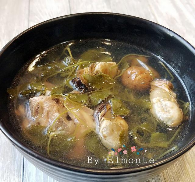 蚝豉猪骨雷公根汤具有清热解毒的功效