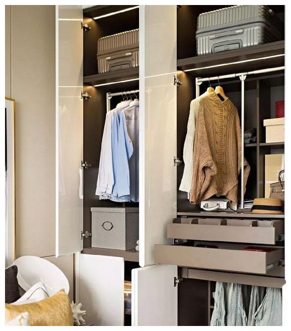 大气的现代风格三房装修，收纳空间利用到极致，不得不佩服！