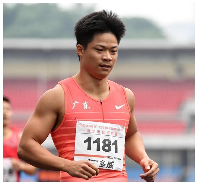 厉害了,苏炳添90米散步式放水仍跑11秒50 达二级运动员标准