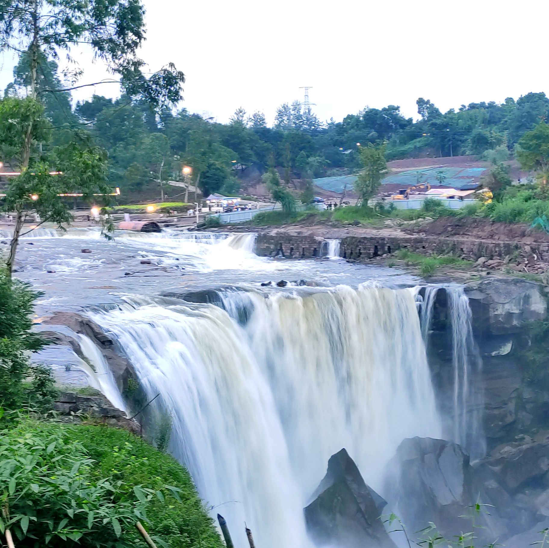 广安乐活城夜景,瀑布,杠杠的