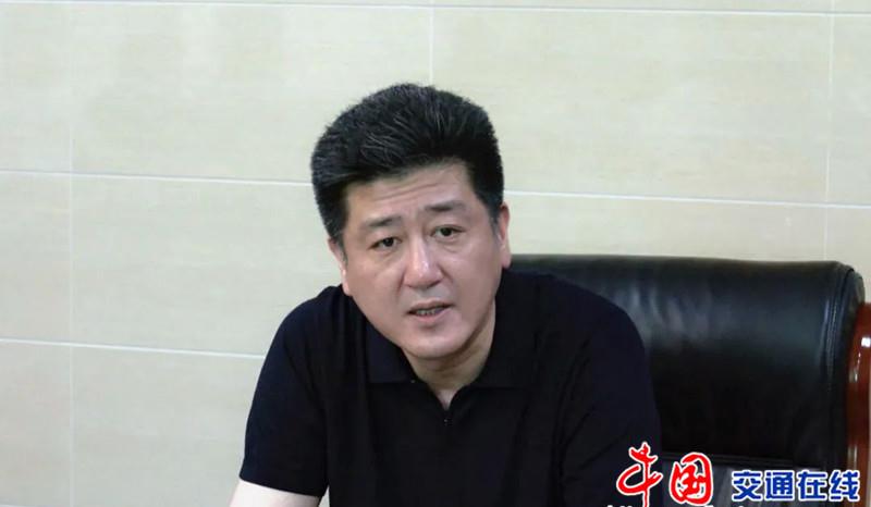 高碑店市市长邱强主持会议并讲话.市委常委,副市长邵海出席会议.