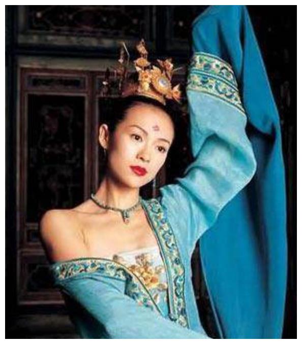 女星蓝衣薄纱古装美如画,娜扎不如郑爽,赵丽颖仅第二!