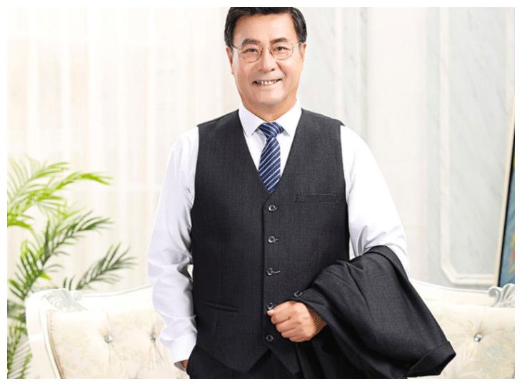 儒雅老先生的形象西装马甲给你