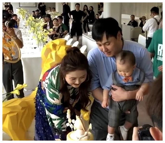 沈腾4年为儿子筹备派对,场地奢华显阔气,王琦备孕二胎后首现身 - 妈咪