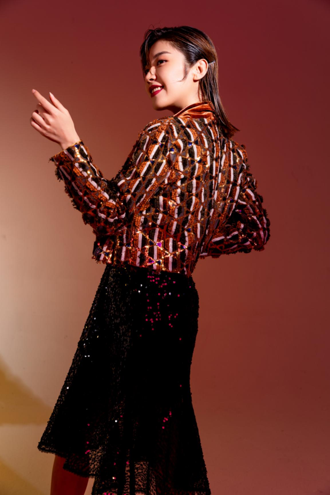 裘恩典最新写真曝光 用心演绎多彩人生