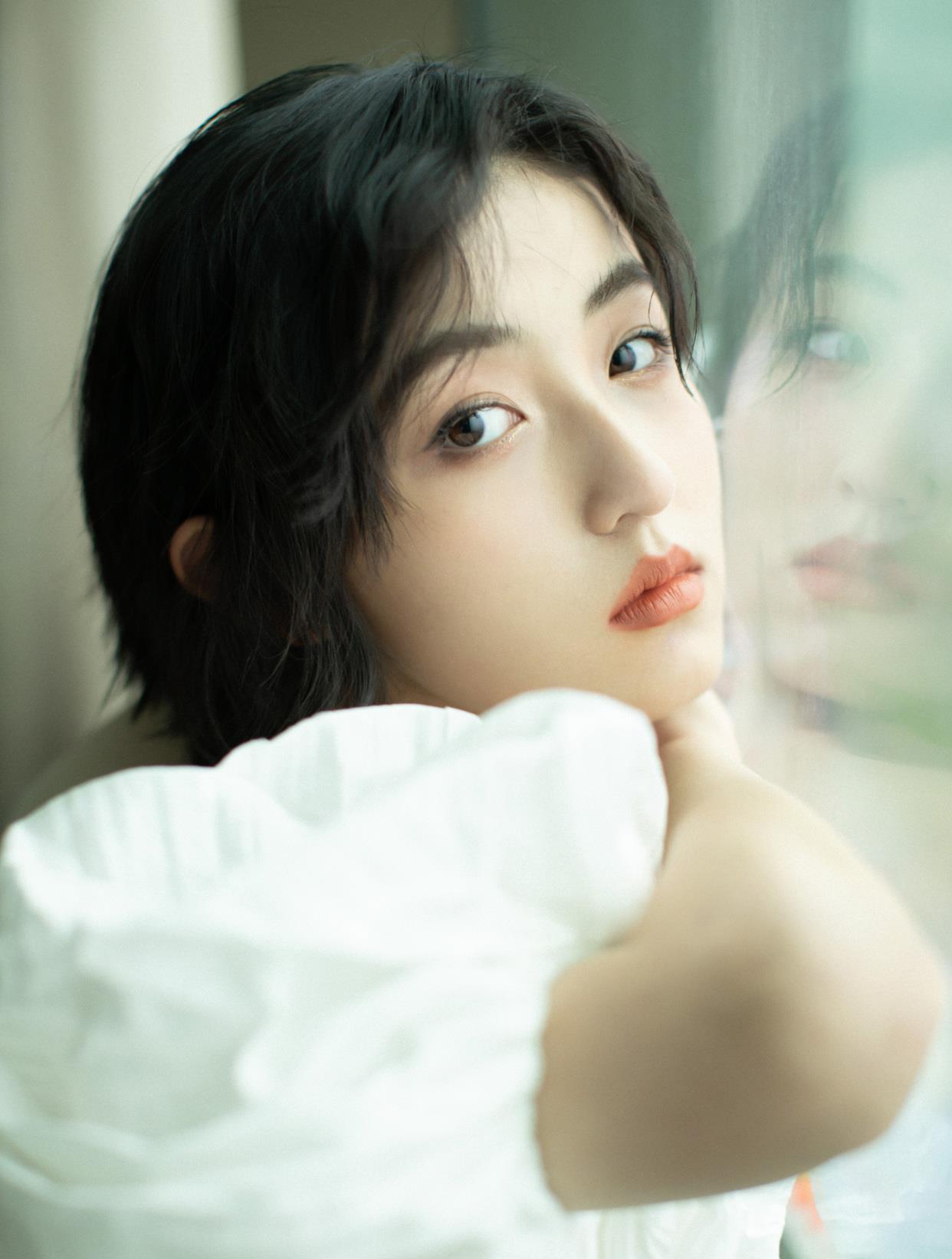 国民妹妹张子枫越变越美的眉形小秘密柒号美学为你揭开