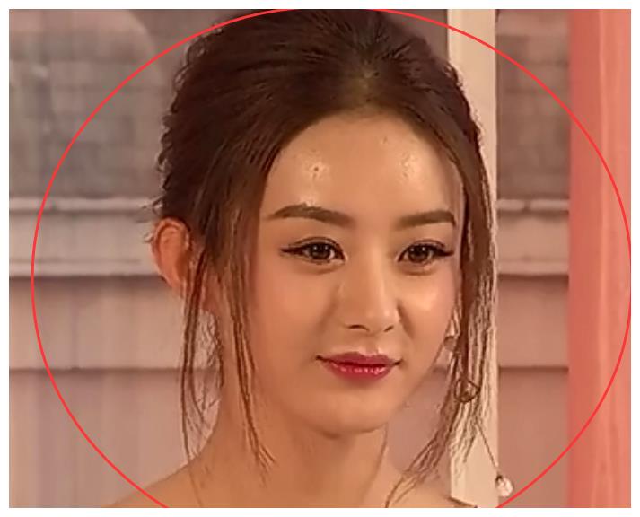 赵丽颖直播时脸上出油,特写镜头下,颜值过分真实了